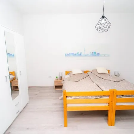 Apartment Beautiful 1bdr In Center *